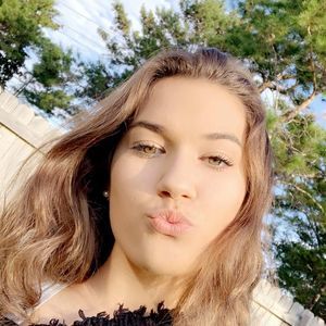 Meet your Posher, Skylar